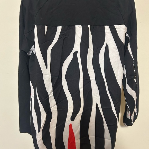 Adidas Original Women Black and Multicolor Graphic Top - Picture 4 of 6